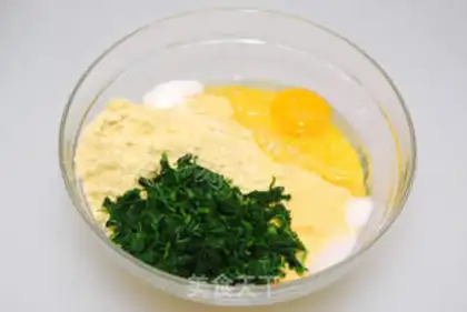 Make Corn flour and celery leaf cake step 1