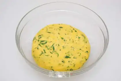 Make Corn flour and celery leaf cake step 3