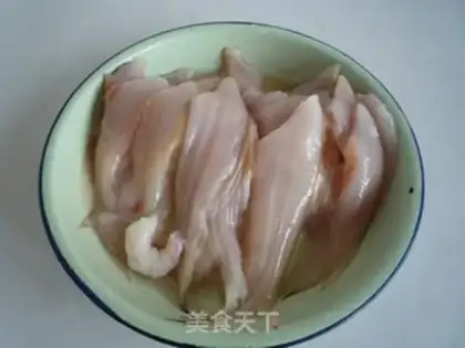 Make Dry fried small fish step 0