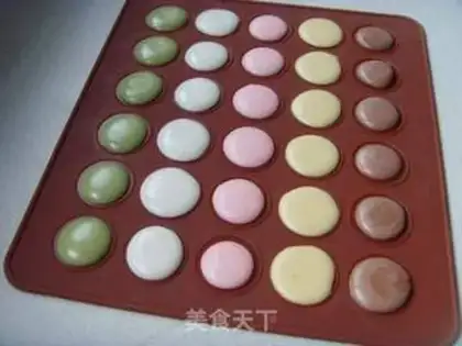 Make Girl crispy breasted macaron step 9