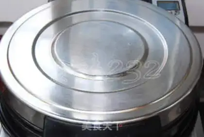 Make Corn flour and celery leaf cake step 5
