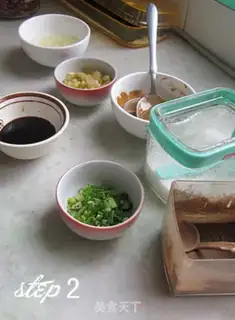 Make hot dry noodles step 1