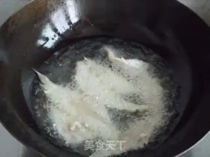 Make Dry fried small fish step 4