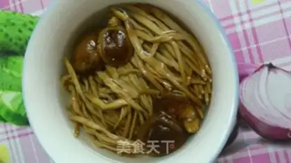 Make Stewed dumplings with day lily and mushroom step 0