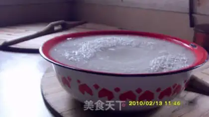 Make Wuyuanzi cake step 1