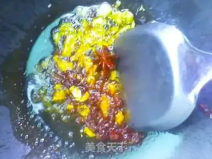 Make Braised potatoes with fermented bean curd step 4