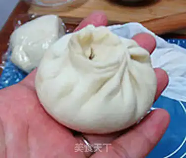 Make Fresh meat steamed buns step 8