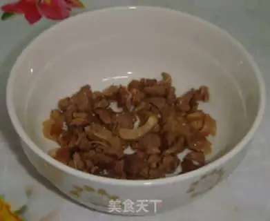 Make Chinese cabbage and lean meat porridge step 1
