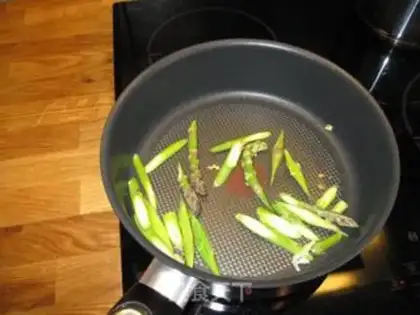 Make Stewed asparagus with mushrooms step 4