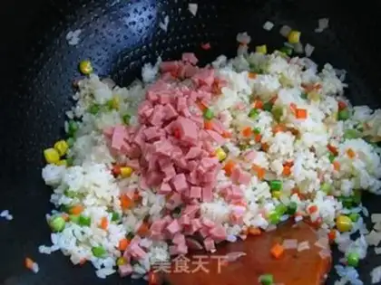 Make Golden straw hat rice with egg dumplings step 3