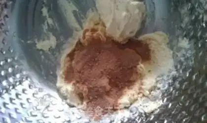 Make Blueberry jelly cheese ice cream step 1