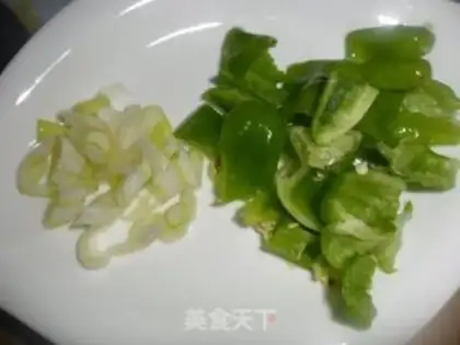 Make stir-fried cauliflower with ham step 2