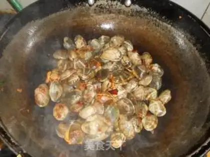 Make Spicy clams step 4