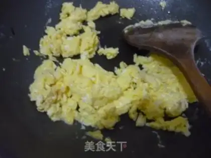 Make stir-fried cauliflower with ham step 4
