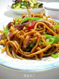 Make Fried shredded squid with green onion step 6
