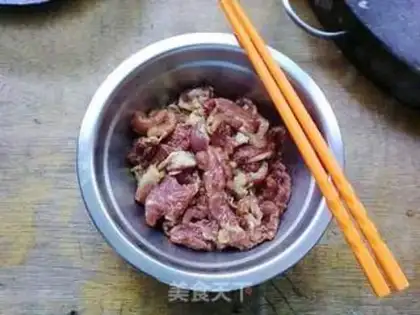 Make Stir fried pork slices with beans step 3