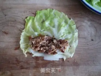 Make Steamed cabbage meat roll step 6