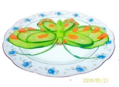Make Sweet and sour cucumber flower butterfly step 11