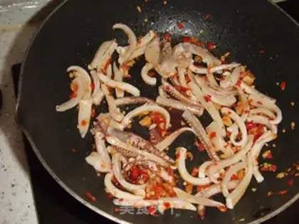 Make Chop pepper shredded squid step 4