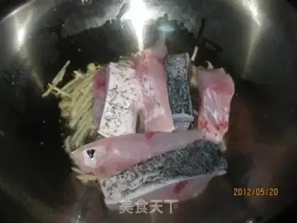 Make Braised fish with pickled mustard step 2