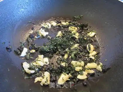 Make stir-fried eggplant with perilla, garlic, and black bean sauce step 5