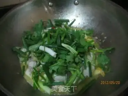 Make Braised fish with pickled mustard step 4