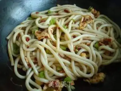 Make Fried rice noodles with chicken step 10