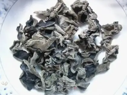 Make Fungus with pickled pepper step 1