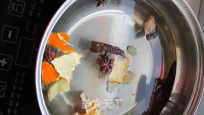 Make Sauce pig