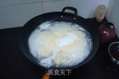 Make Stewed vegetable cold noodles step 3