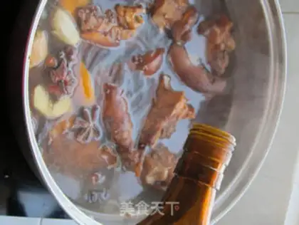 Make Sauce pig
