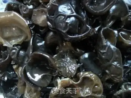Make Fungus with pickled pepper step 3