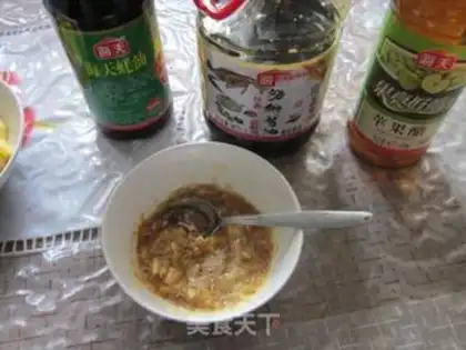 Make Shredded eggs with spinach salad step 5