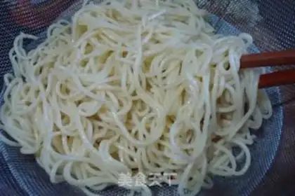 Make Stewed vegetable cold noodles step 6