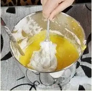 Make Delicious sweet cake step 9