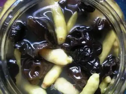 Make Fungus with pickled pepper step 5