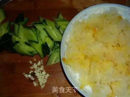 Make Tremella mixed with cucumber step 3