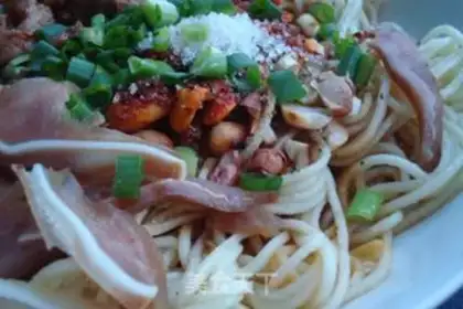 Make Stewed vegetable cold noodles step 11