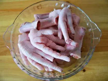Make Laotan pickled pepper chicken feet step 0