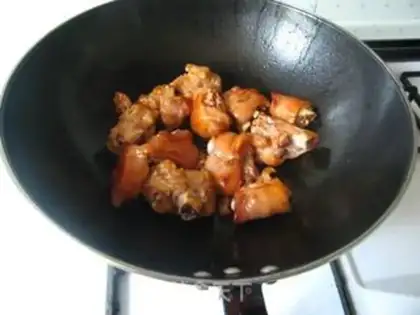 Make Stewed pork knuckles with soybeans step 6