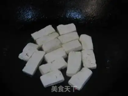 Make stir-fried tofu with cabbage step 2