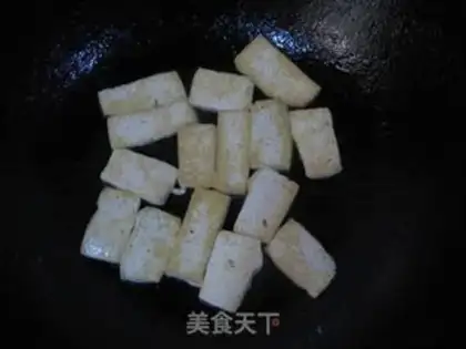 Make stir-fried tofu with cabbage step 3