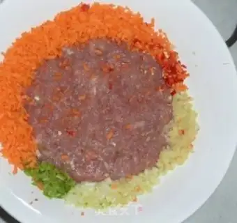 Make Daylily cake step 3