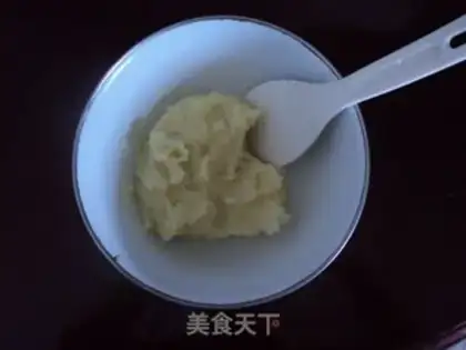 Make Pan-fried potato cake step 1