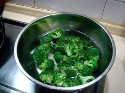 Make Stewed straw mushroom in oyster sauce step 3