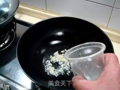 Make Stewed straw mushroom in oyster sauce step 5