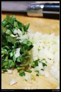 Make Black fungus salad step 1