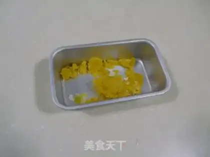 Make Baked corn with egg yolk cheese step 0