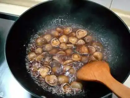 Make Stewed straw mushroom in oyster sauce step 10