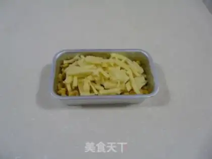 Make Baked corn with egg yolk cheese step 4